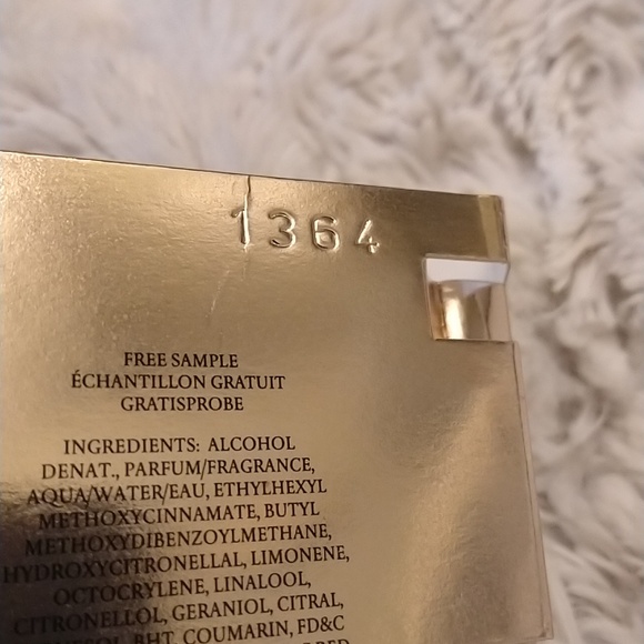 Tiffany & Co. Rose Gold Sample Card - Picture 10 of 10